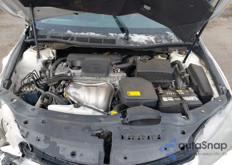 2015 Toyota Camry Se z USA, uszkodzony, nr VIN 4T1BF1FK8FU884983